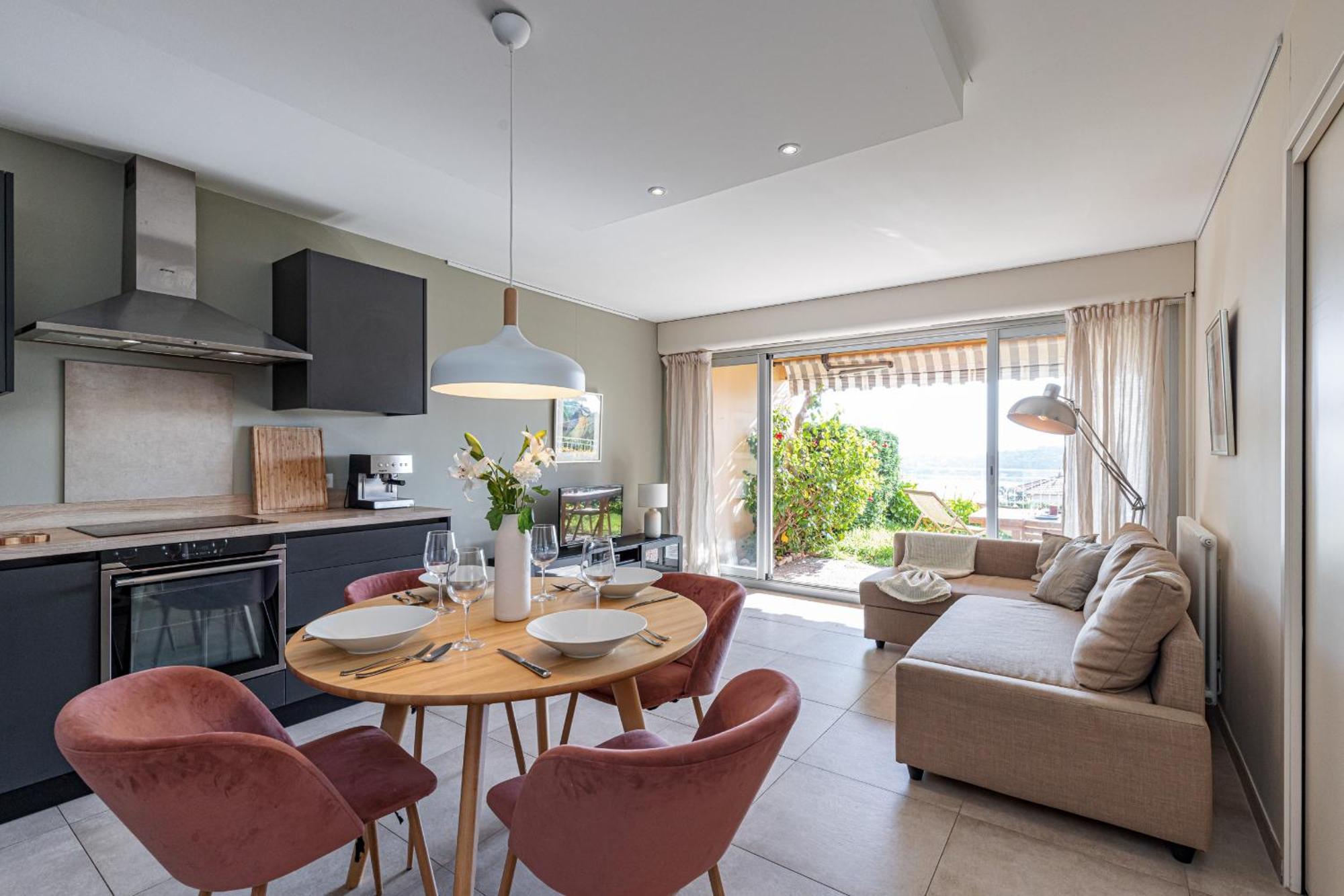 2 Bdr Villefranche-Sur-Mer Sea View Parking And Swimming Pool Exteriör bild