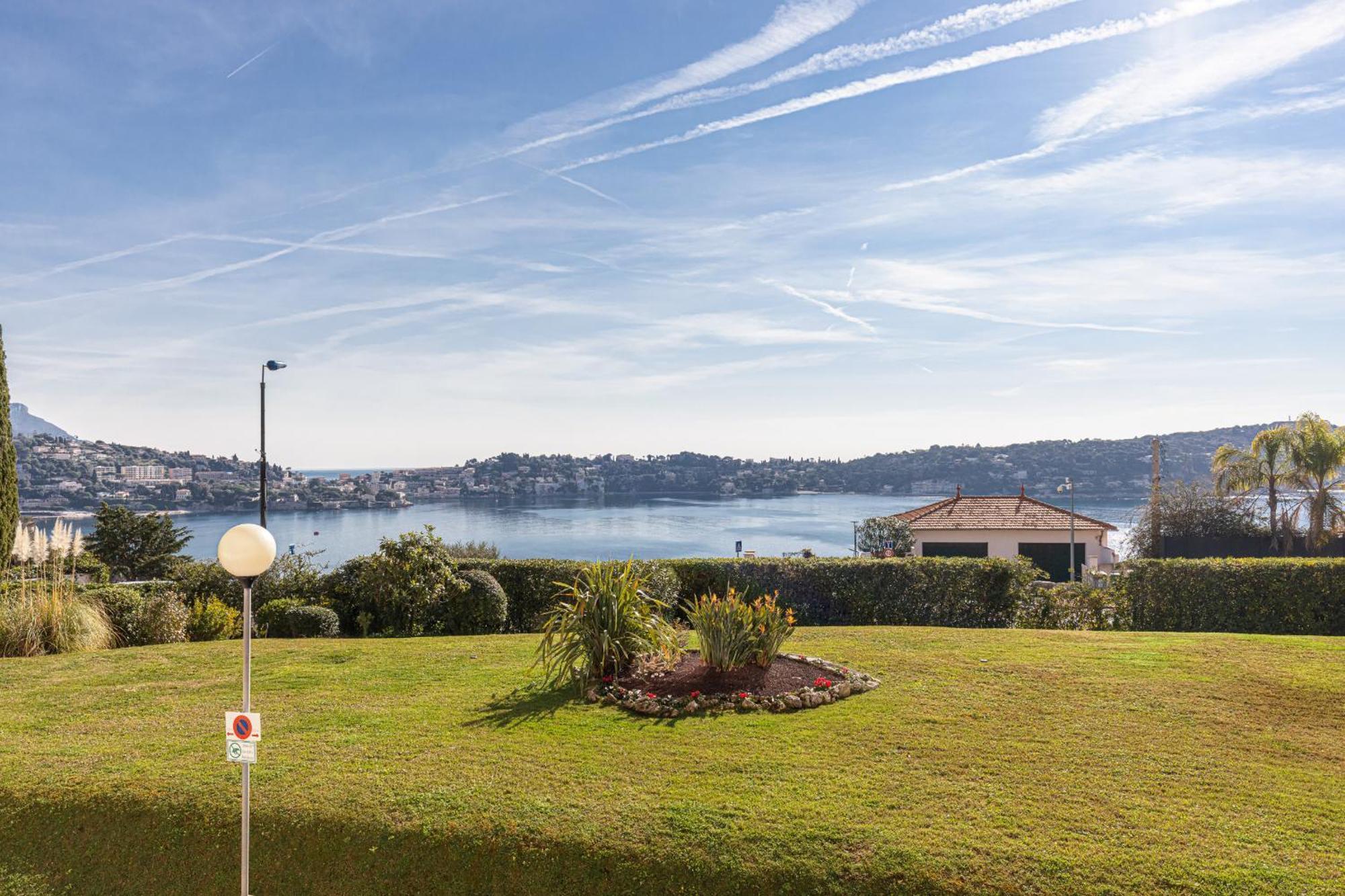 2 Bdr Villefranche-Sur-Mer Sea View Parking And Swimming Pool Exteriör bild