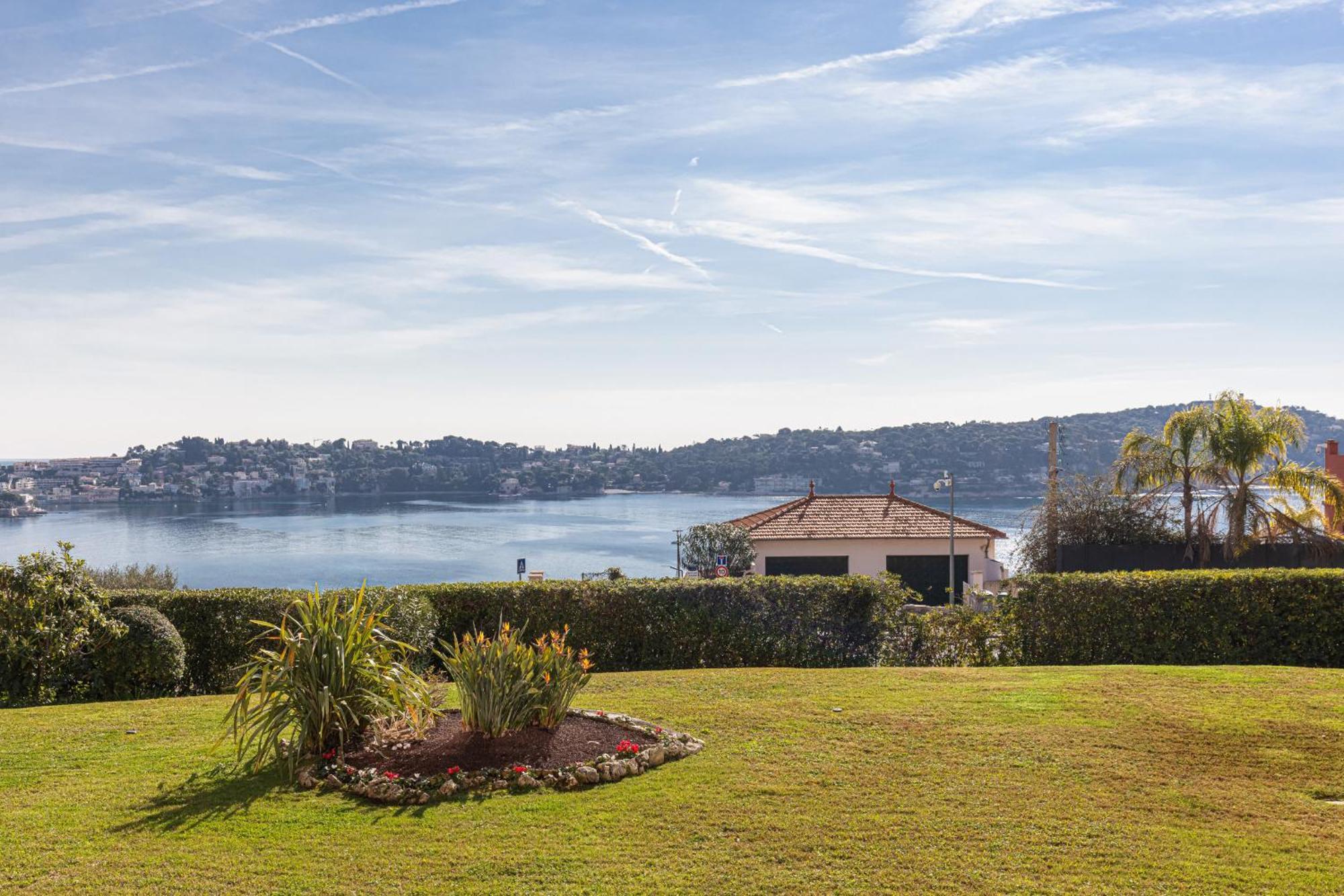 2 Bdr Villefranche-Sur-Mer Sea View Parking And Swimming Pool Exteriör bild